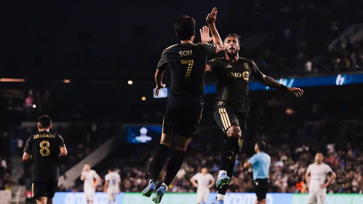 LAFC Golea 3-0 a Cruz Azul en la Concachampions