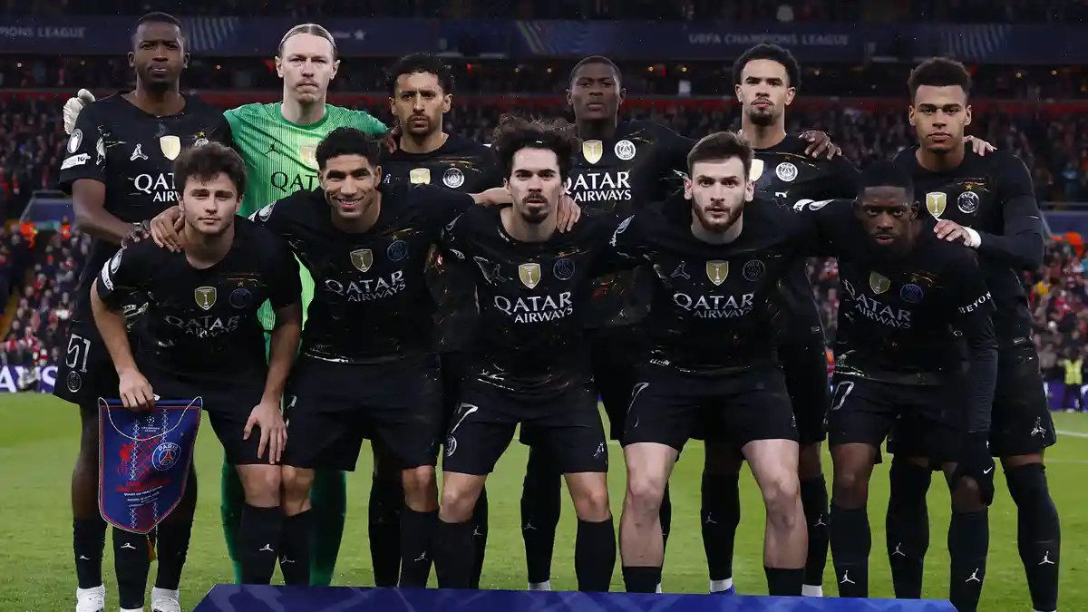 PSG aplasta al Liverpool y avanza con autoridad
