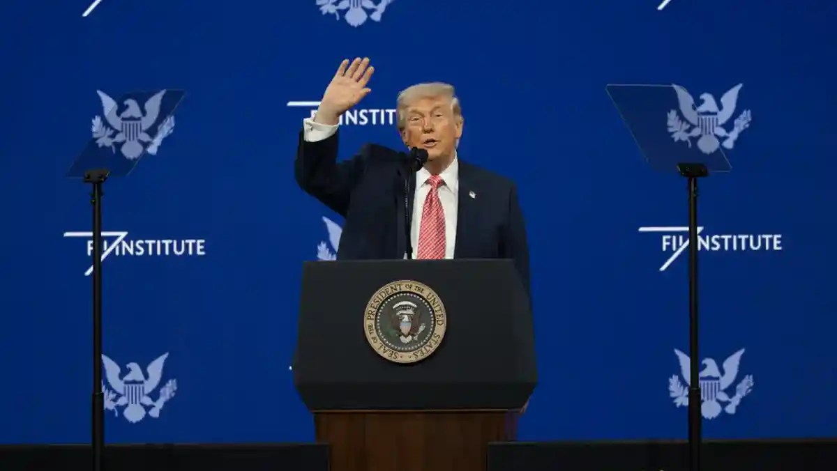 Donald Trump critica al papa León XIV en Truth Social