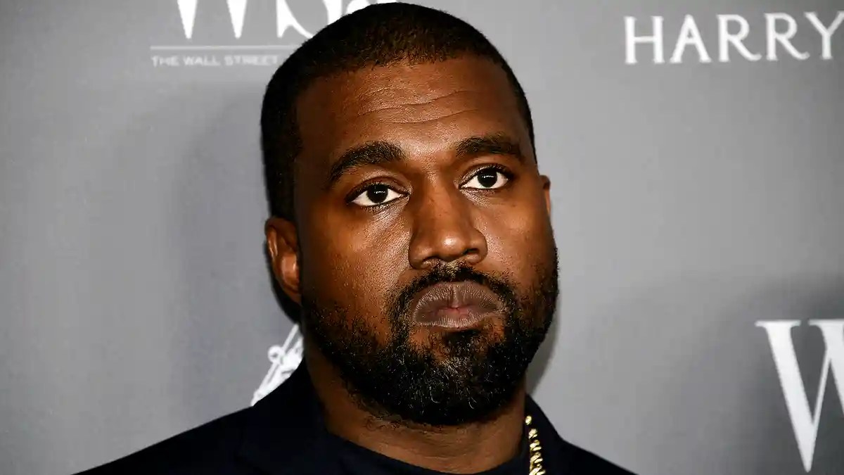 Reino Unido prohíbe la entrada a Kanye West tras polémicos comentarios
