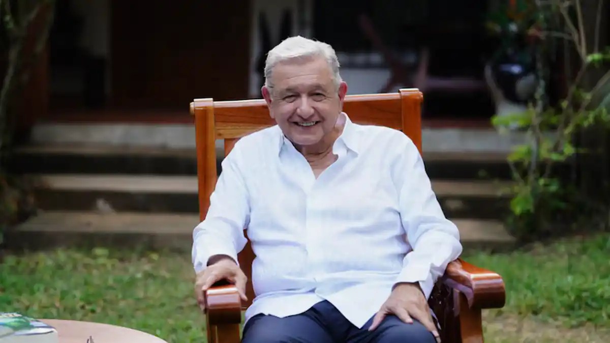 AMLO respalda a Sheinbaum y pide que “regrese el otro Trump”