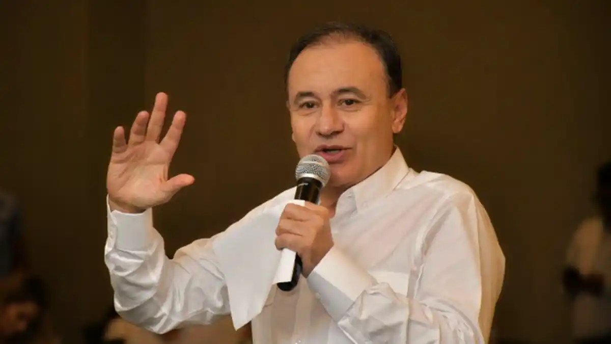 Durazo desmiente investigaciones de EU y afirma que tiene visa vigente