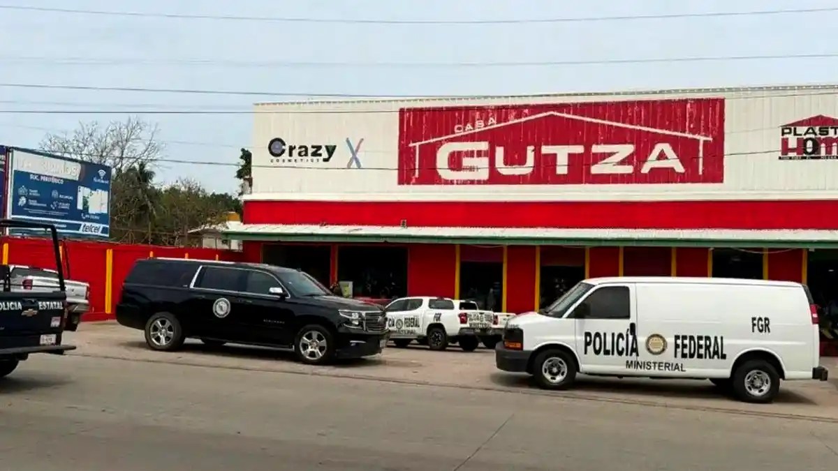 FGR asegura dos sucursales de Casa Gutza en Villahermosa