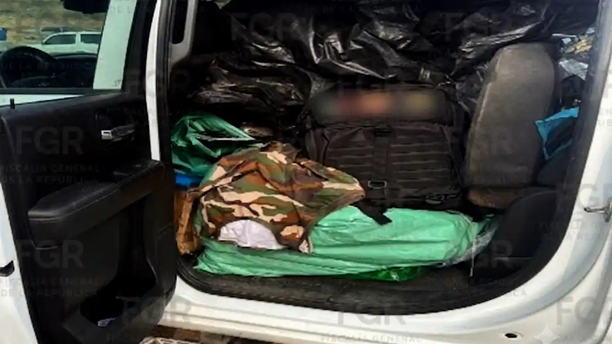 FGR detiene a tres personas por transportar mercancía ilícita en Huimanguillo