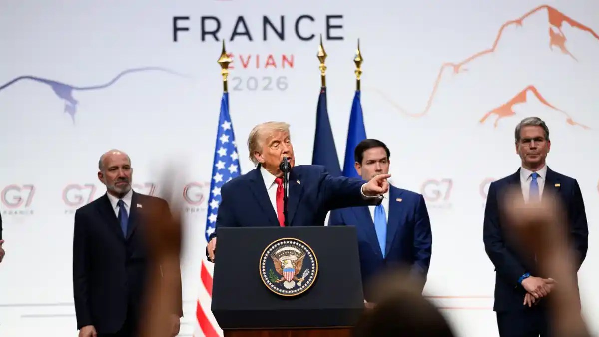 Trump afirma que cárteles dirigen México y Sheinbaum está “asustada”