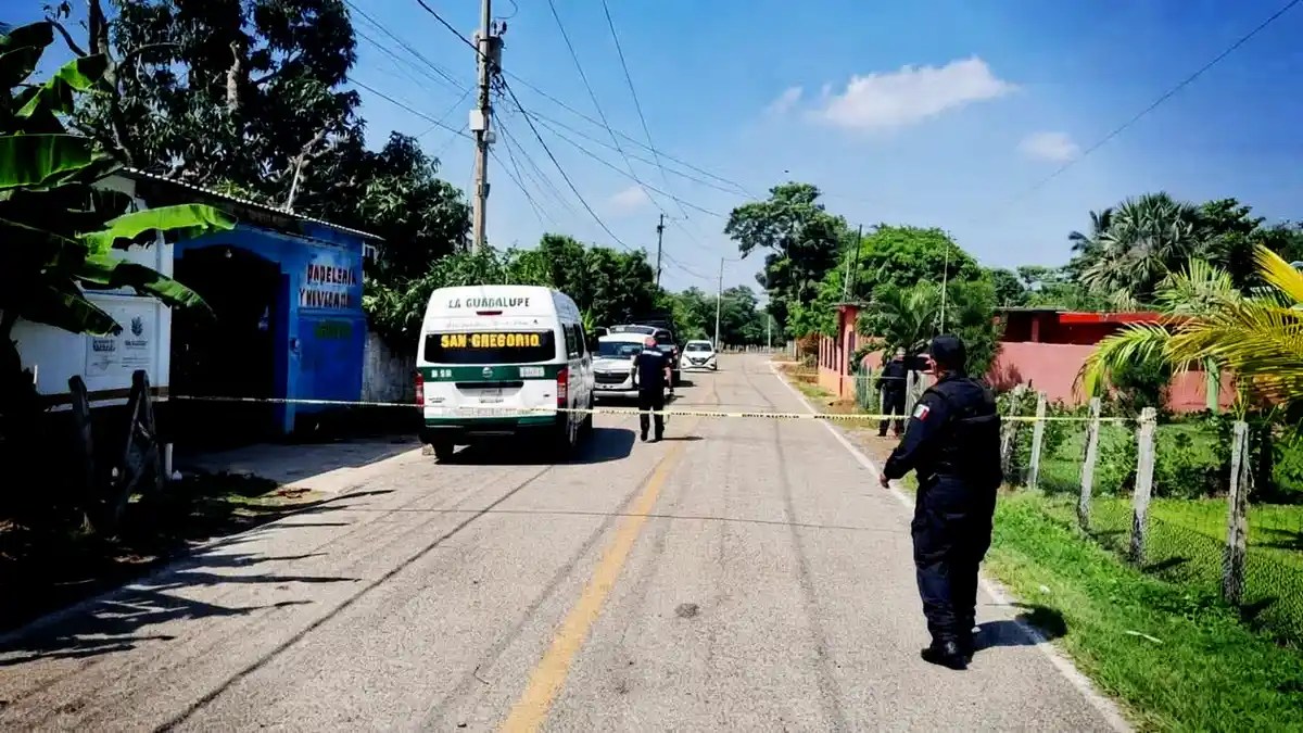 Balean combi en Jalpa de Méndez; hay dos lesionados