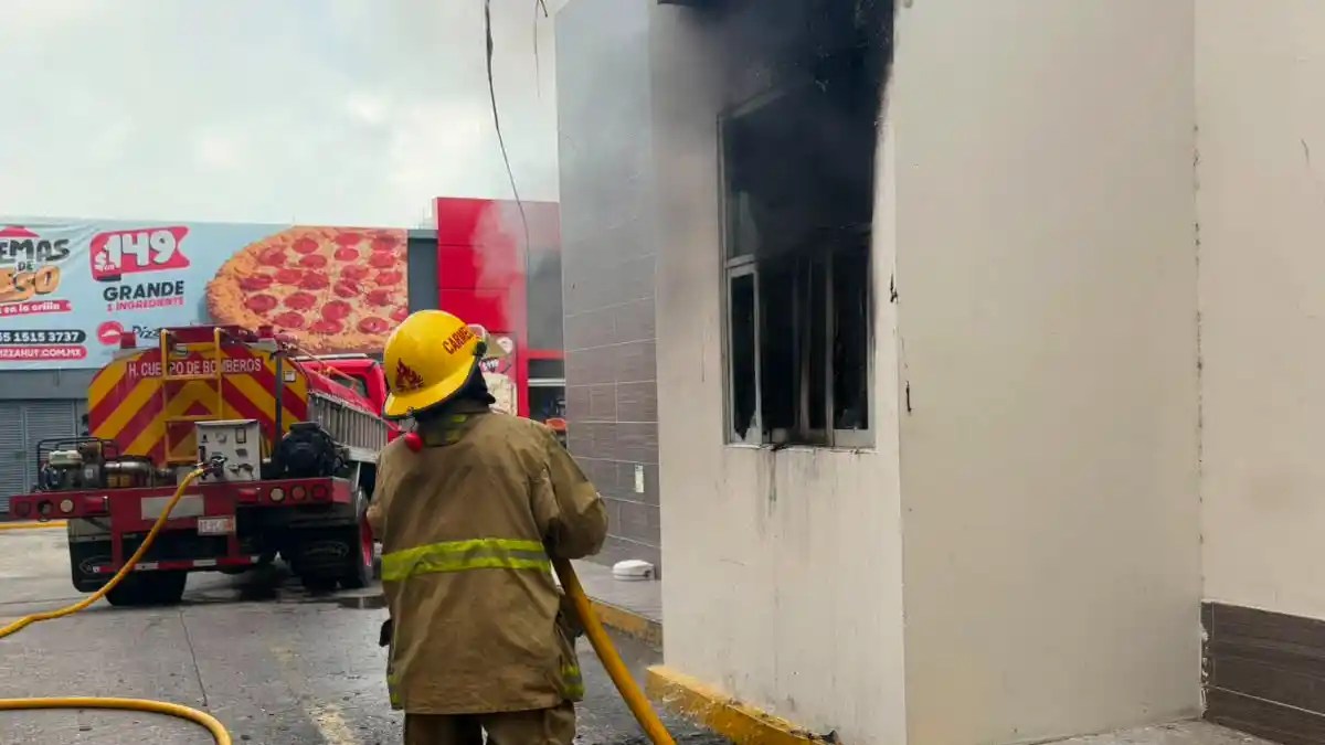 Se registra incendio en sucursal Dairy Queen en Villahermosa