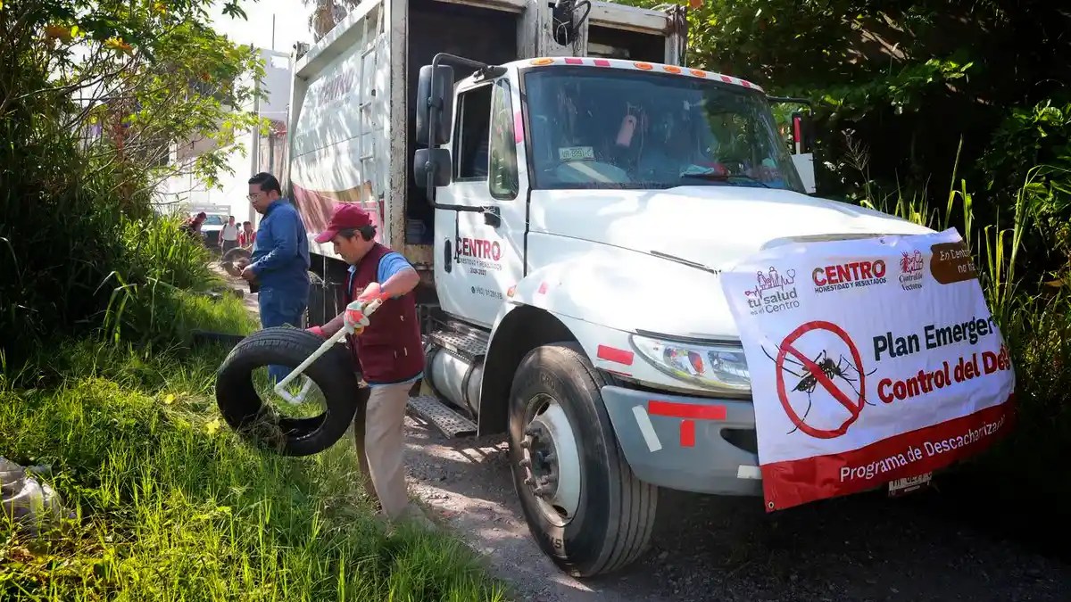 Retiran 200 llantas y 10 toneladas de basura en Atasta
