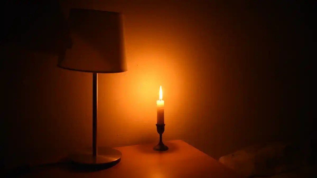 Tabasco amanece con zonas sin luz tras apagón; CFE trabaja en restablecimiento
