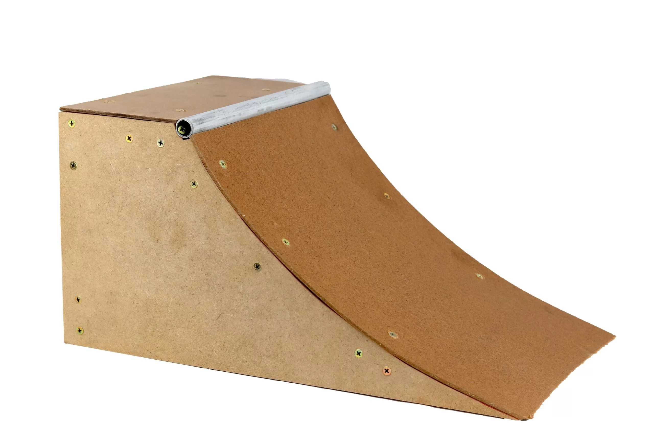 handmade wooden quarterpipe for handboarding