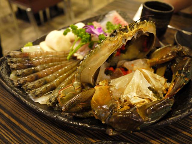 【食記】十二籃粥火鍋香辣蟹‧美味瓦罐褒粥