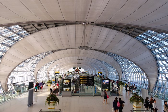 【15曼谷華欣．度假趣】- 蘇旺納蓬機場(Suvarnabhumi airport)全攻略．機場捷運、換匯、退稅、戰利品一網打盡