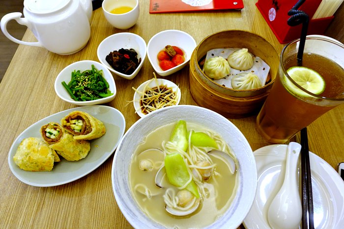 【食記】十里安手麵館．精緻的中式麵食、點心、湯包(民生店) @中山國中站