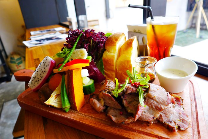 【食記】Daylight光合箱子．來一份滿滿的蔬菜叢林早午餐 @南京復興