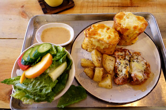 【食記】Raw Cafe 滿滿蛋液如布丁般柔軟口感的法式吐司@ 科技大樓站(歇業)