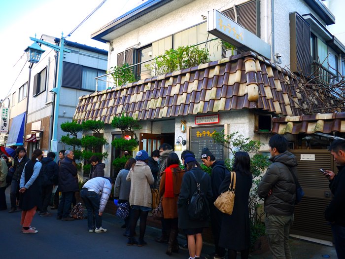 【13 秋日．鎌倉散策 】- 平價人氣咖哩 キャラウェイ（姬茴香）．為了超濃稠醬汁大排長龍~~