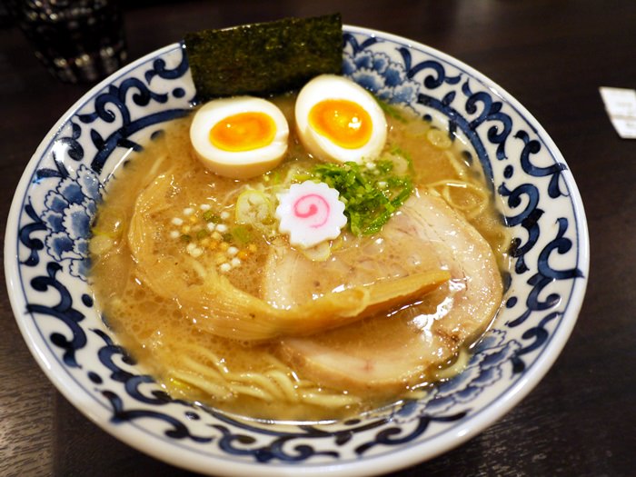 【13 秋日．楓遊東京 】- 排隊名店．斑鳩拉麵．東京駅一番街