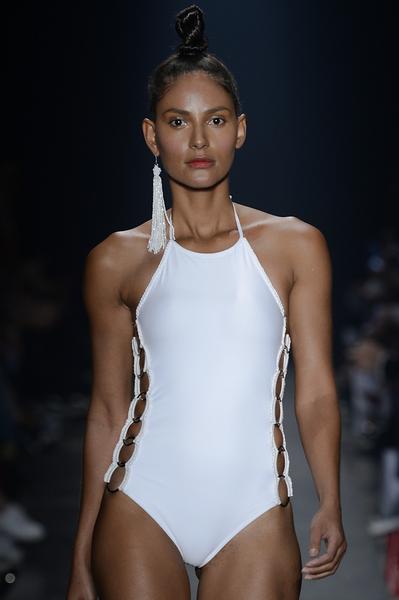 Emanuela de Paula para Amir Slama SPFWN41 (Divulgação)