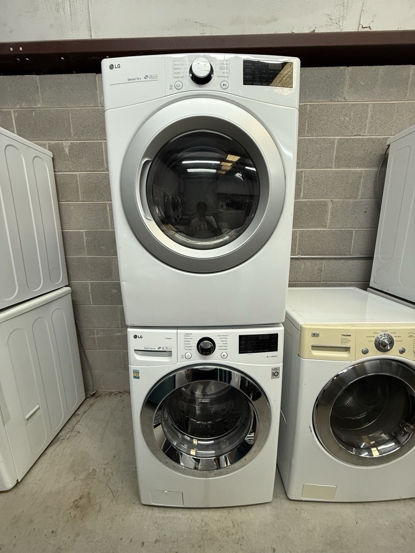 LG Touchscreen Washer and Dryer Set