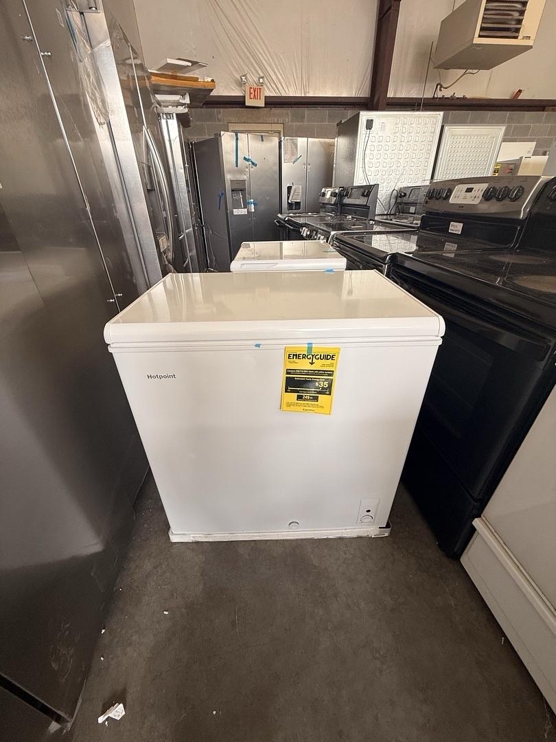 Hotpoint Chest Freezer Convertible to Refrigerator