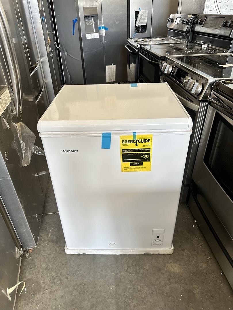 Hotpoint Chest Freezer Convertible to Refrigerator