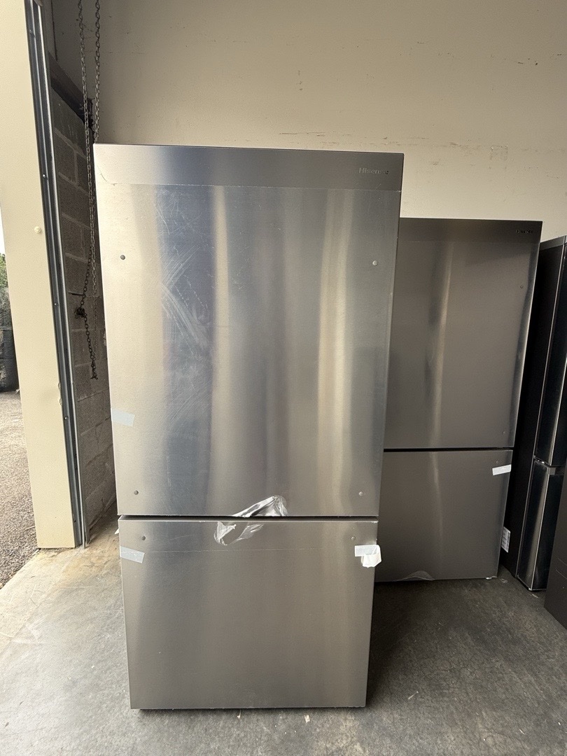 Hisense PureSpace Counter-Depth 32-in Wide Bottom-Freezer Refrigerator Fingerprint Resistant Stainless Steel