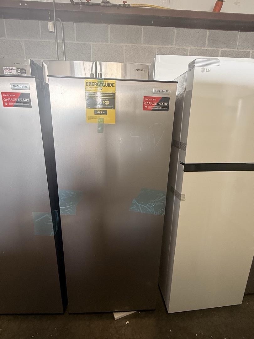 Frigidaire Convertible Garage Ready Upright Freezer