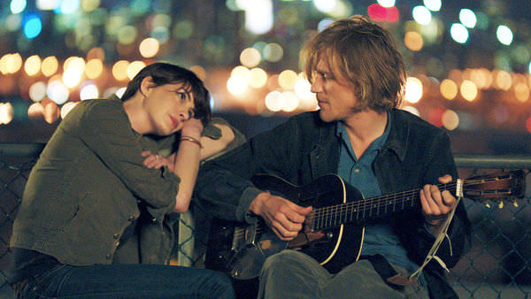 【影評】《紐約安可曲》Song One 安海瑟威的哀傷約會