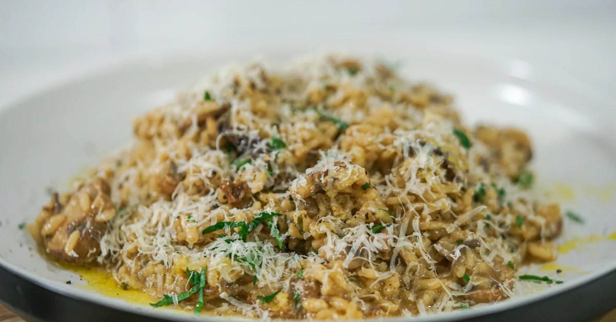 Creamy Garlic Mushroom Risotto