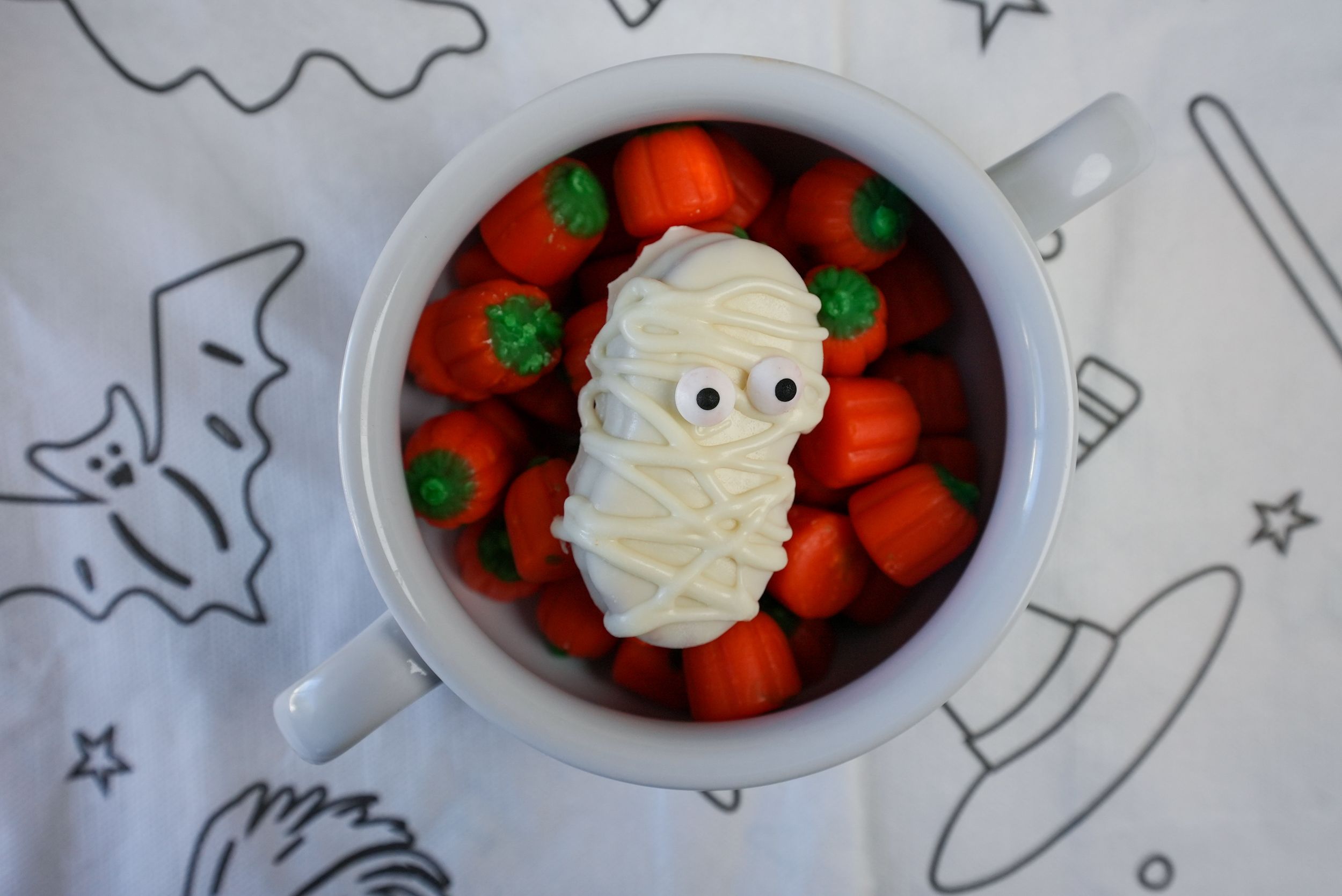 How To Make Mummy Cookies (Easy Halloween Treat) – Chef Julie Yoon