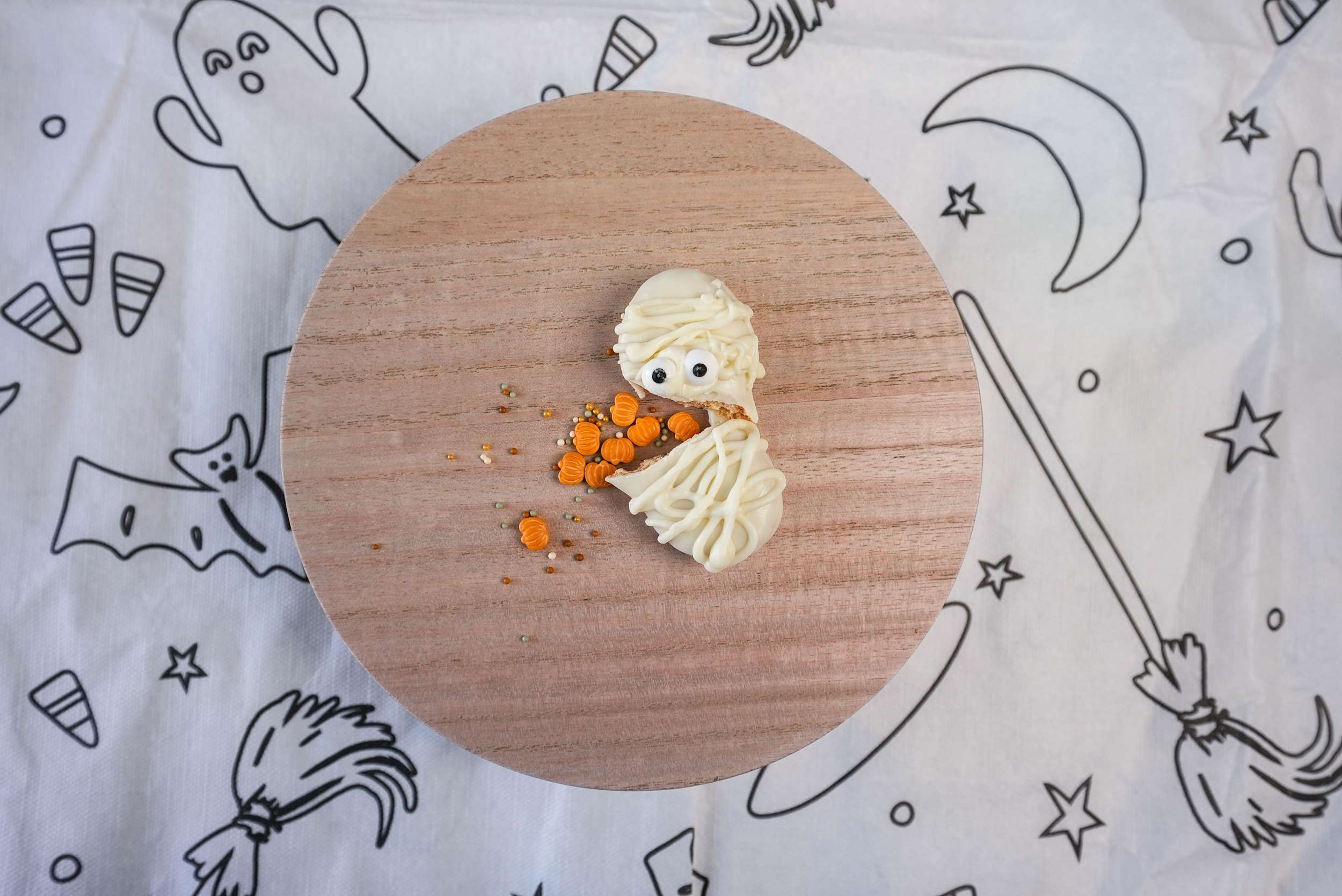 How To Make Mummy Cookies (Easy Halloween Treat) – Chef Julie Yoon