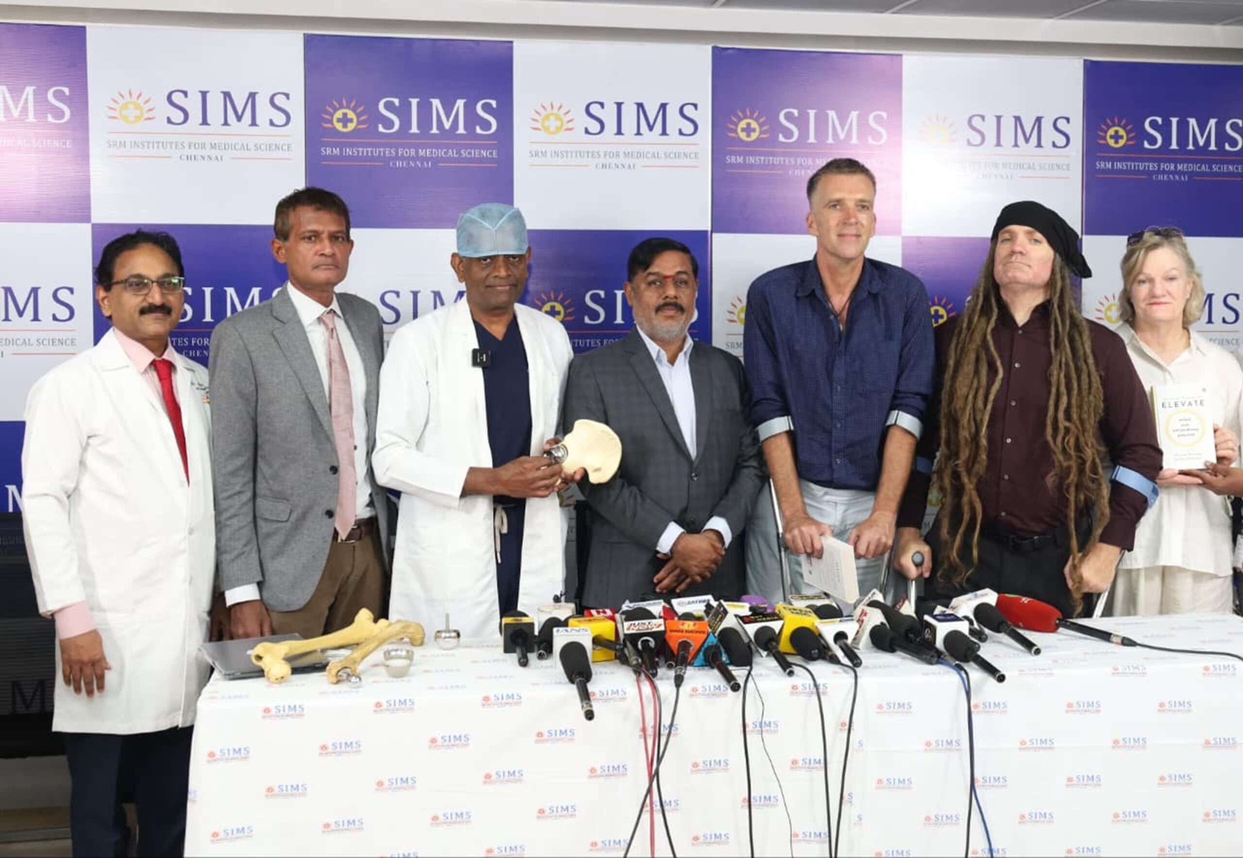 SIMS Hospital Performs Asia’s First New-Generation Bone-Sparing Hip Procedure on International Patients