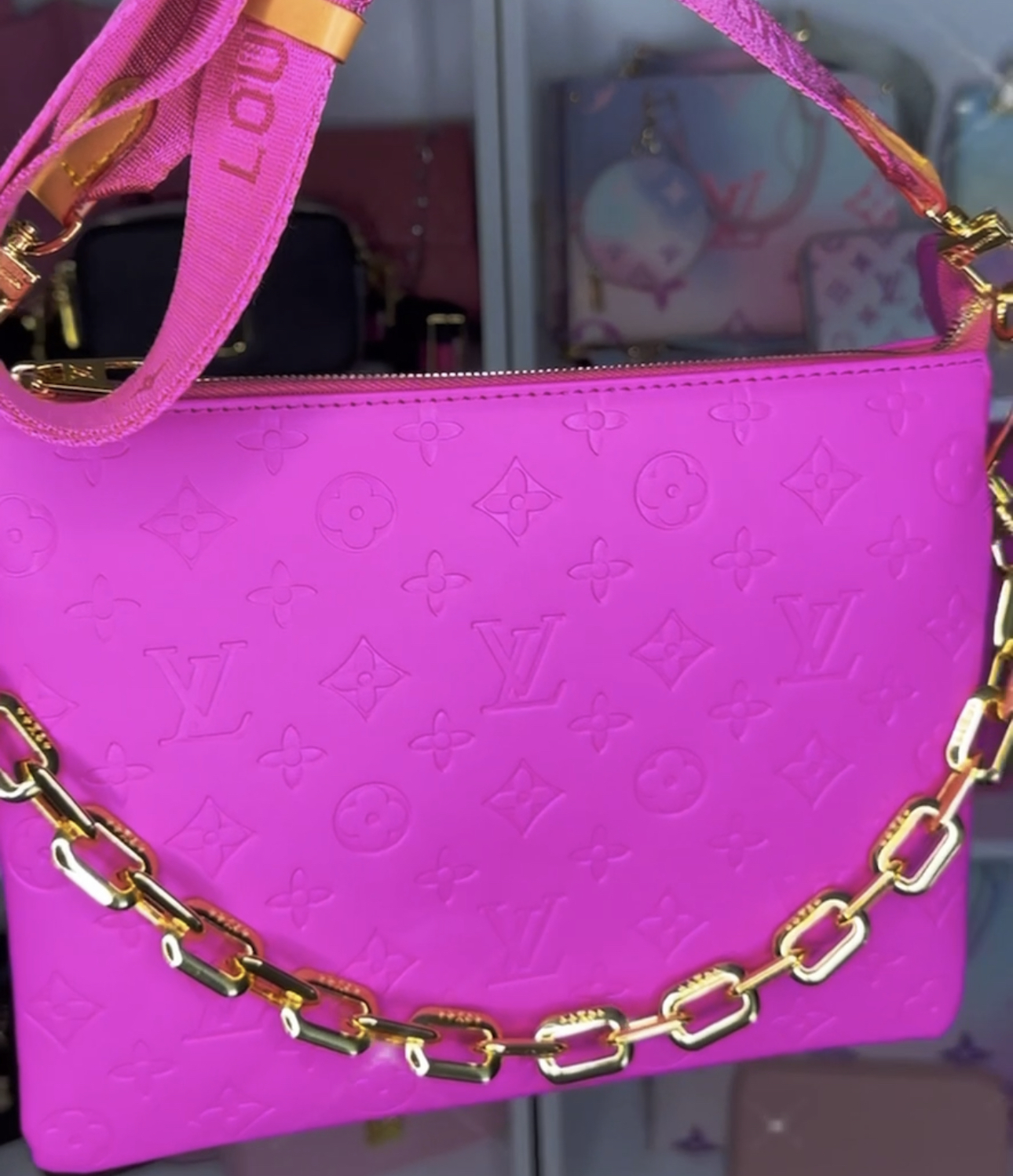 Pink LV Coussins