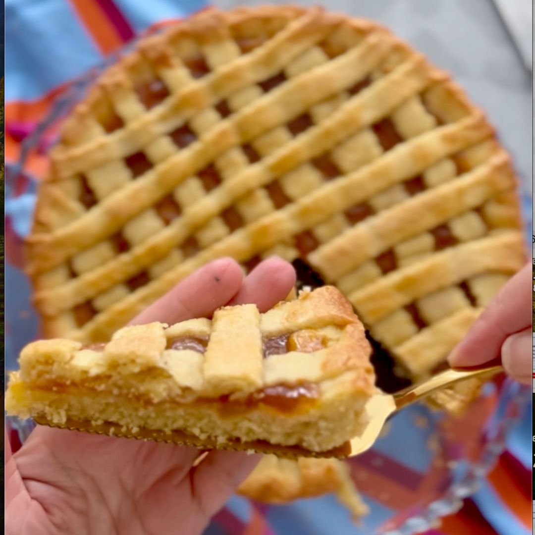 Cut in wedges and serve warm or at room temperature.