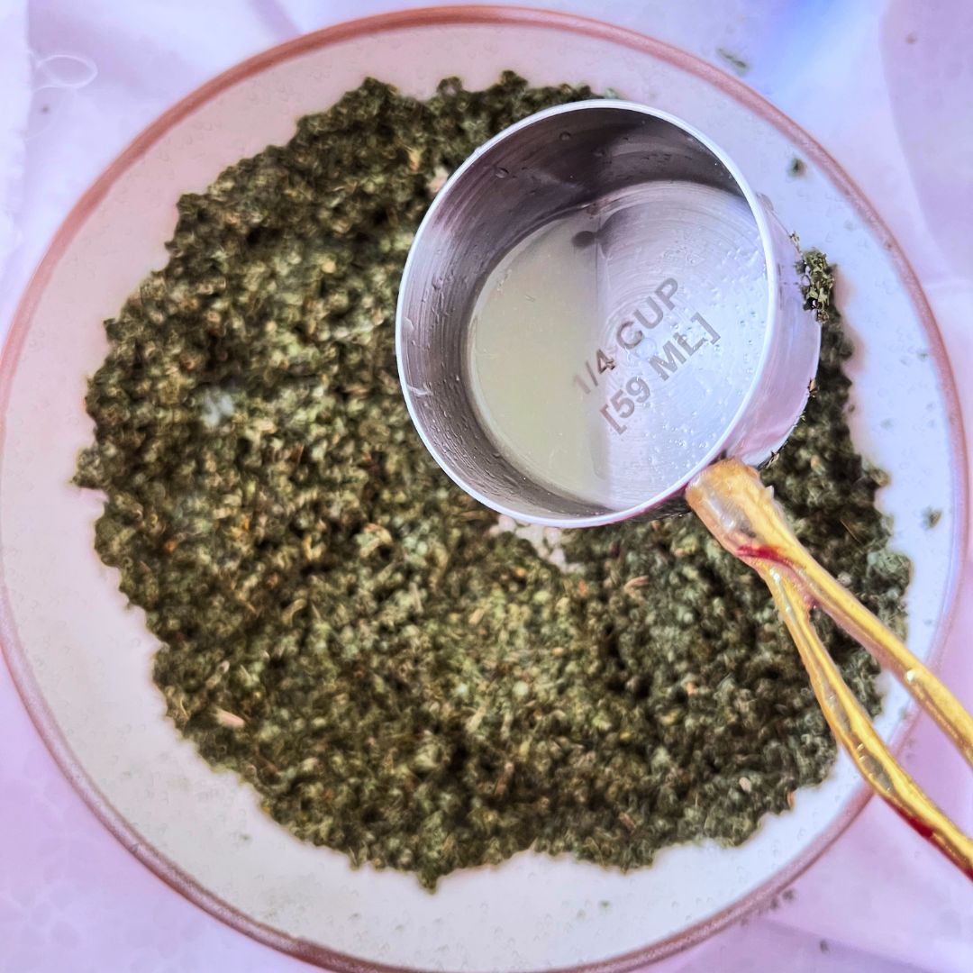 Step 3: Add lime juice to the dry molokhia.