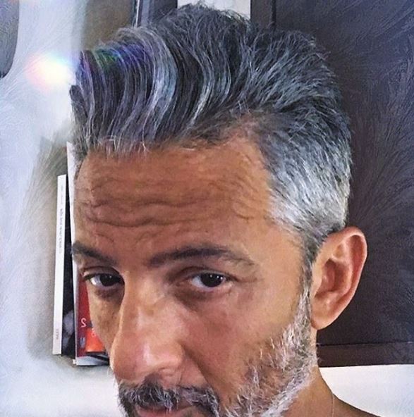 Fiorello è un vero e proprio pezzo da novanta della nostra televisione. Chi E Rosario Fiorello