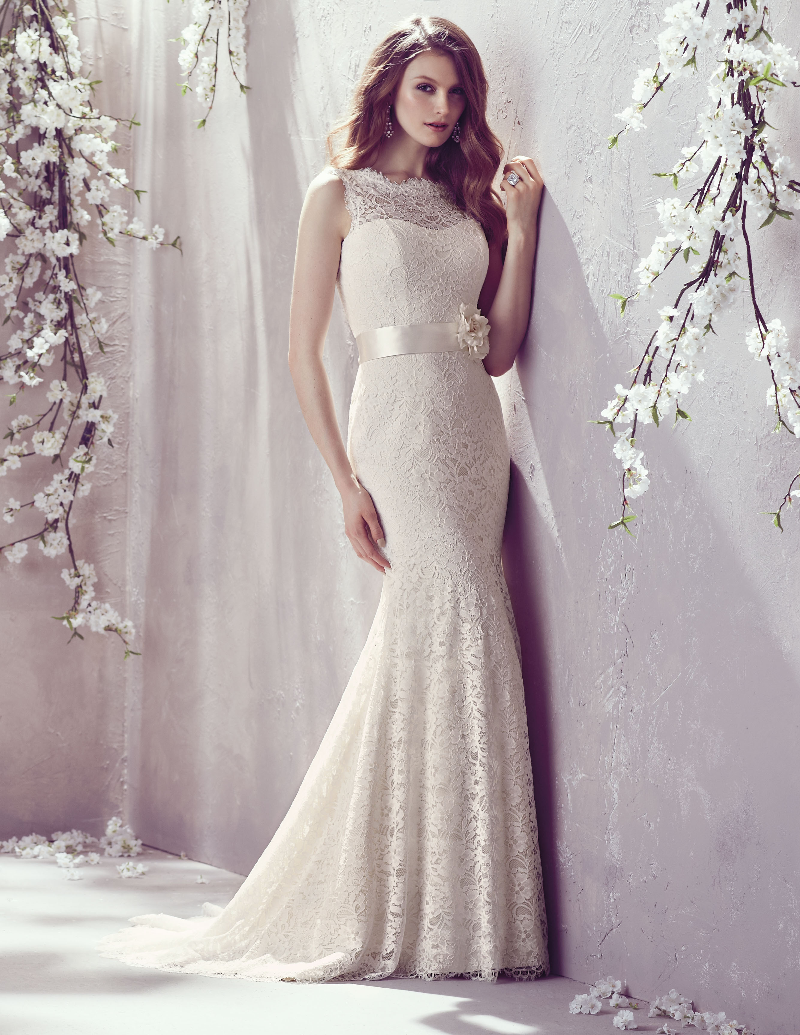Wedding Wisdom Top Tips On Finding The Most Flattering Wedding Dress By Paperswan Bride Chic Vintage Brides Chic Vintage Brides