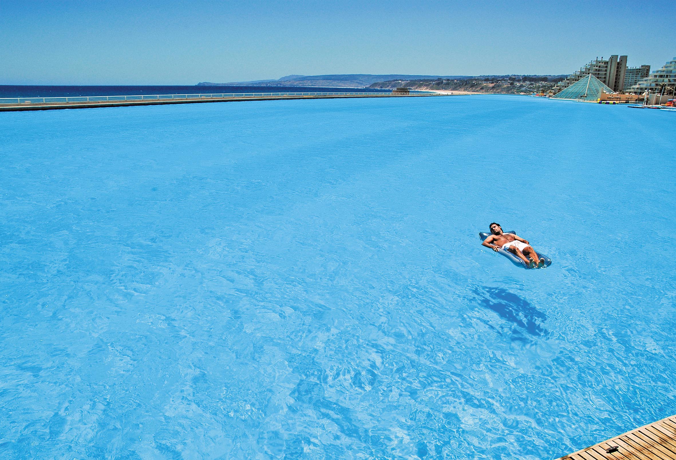 world largest pool