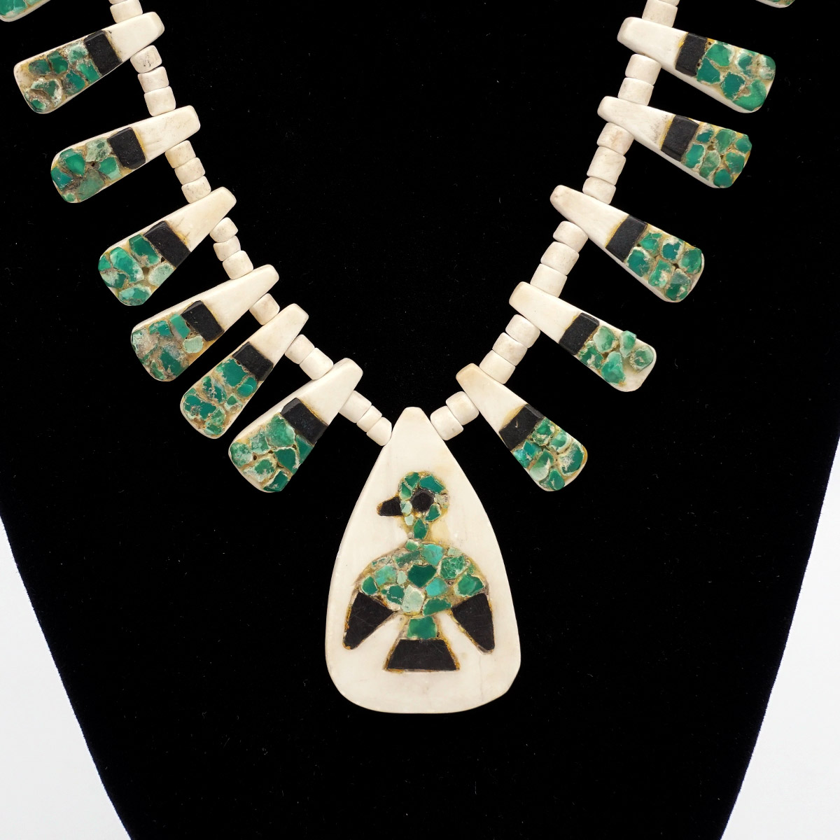 Santo Domingo Pueblo (Kewa) Necklace Turquoise, Jet
