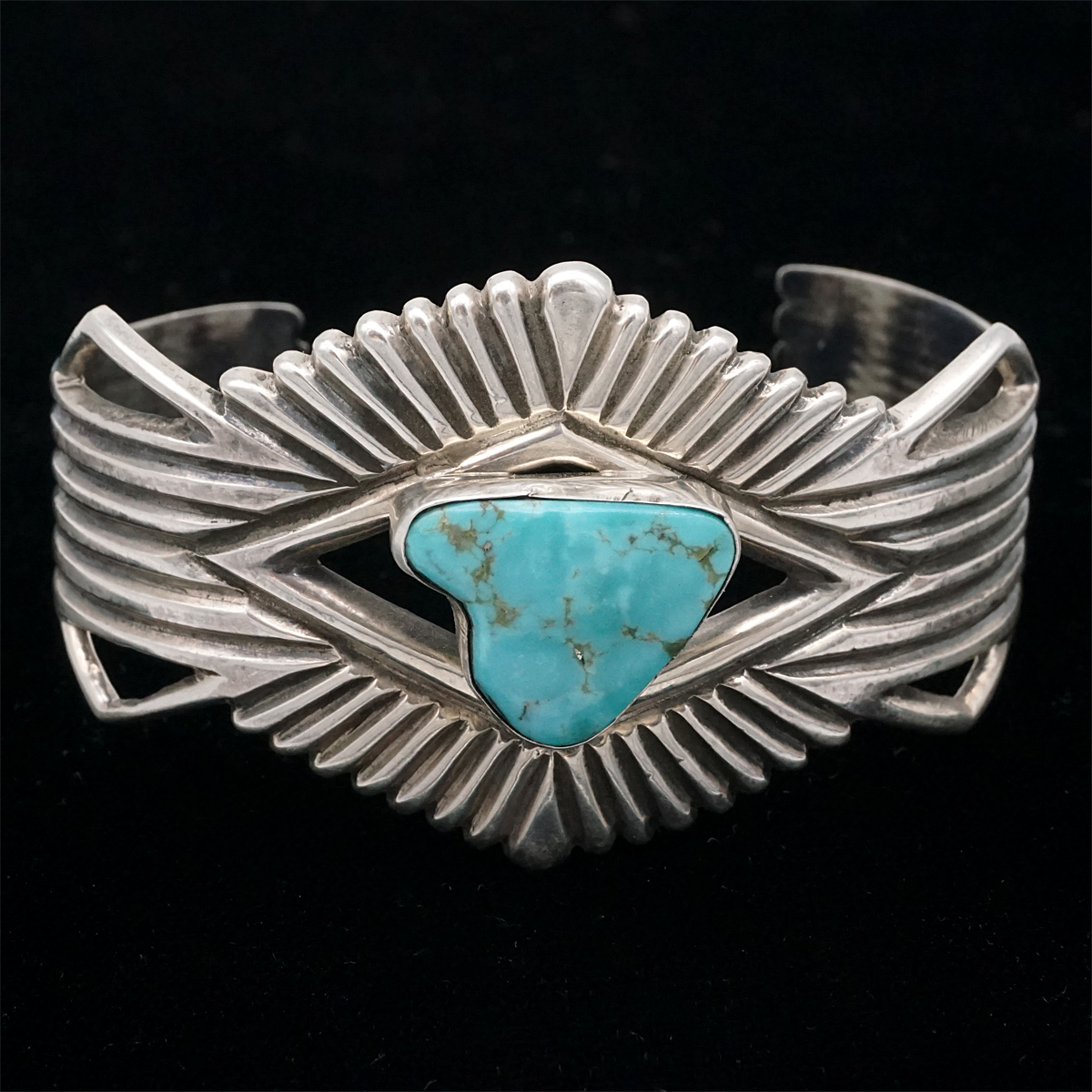 Chimayo Trading Navajo Rugs Pueblo Pottery Fine ArtNavajo Silver