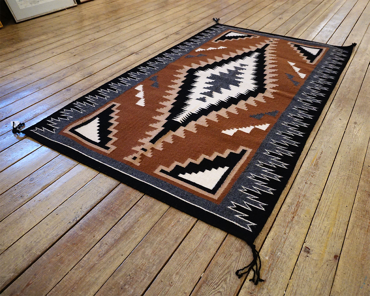 Chimayo Trading Navajo Rugs Pueblo Pottery Fine ArtTwo Grey Hills