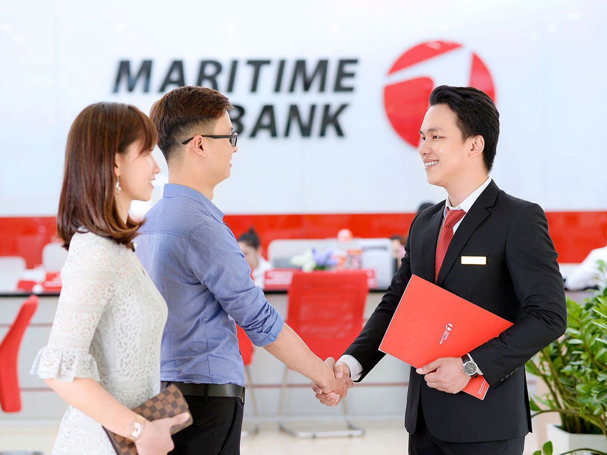 ảnh doanh nghiệp đón tiếp khách hàng thân mật chuyên nghiệp