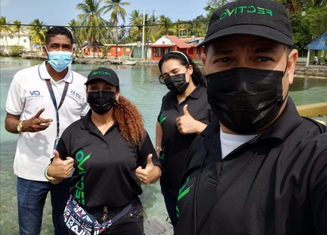FECTIVO 助小商店进行数码支付