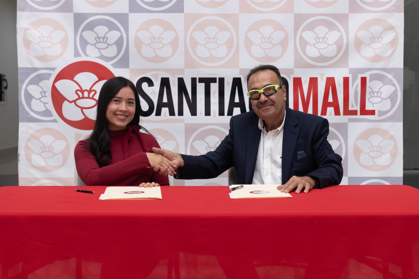 2023 Santiago汽车展签约仪式