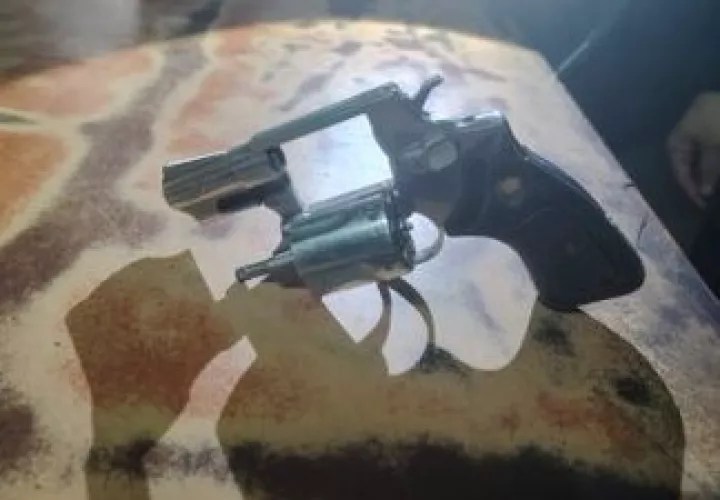 Calidonia一洗衣店发生抢劫事件致一死两伤