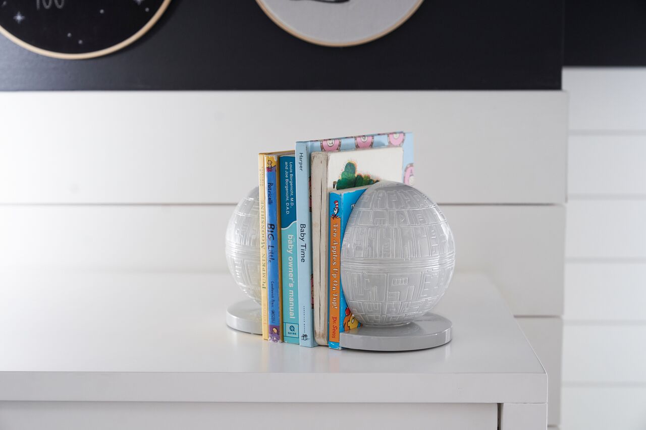 F18sp05_Bookends_ka_PIP_02_preview