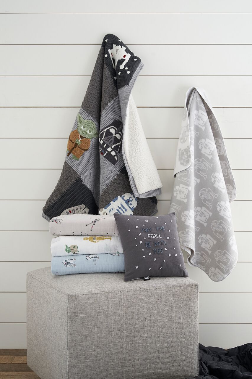 F18sp05_GiftSetBlankets_ka_01_preview