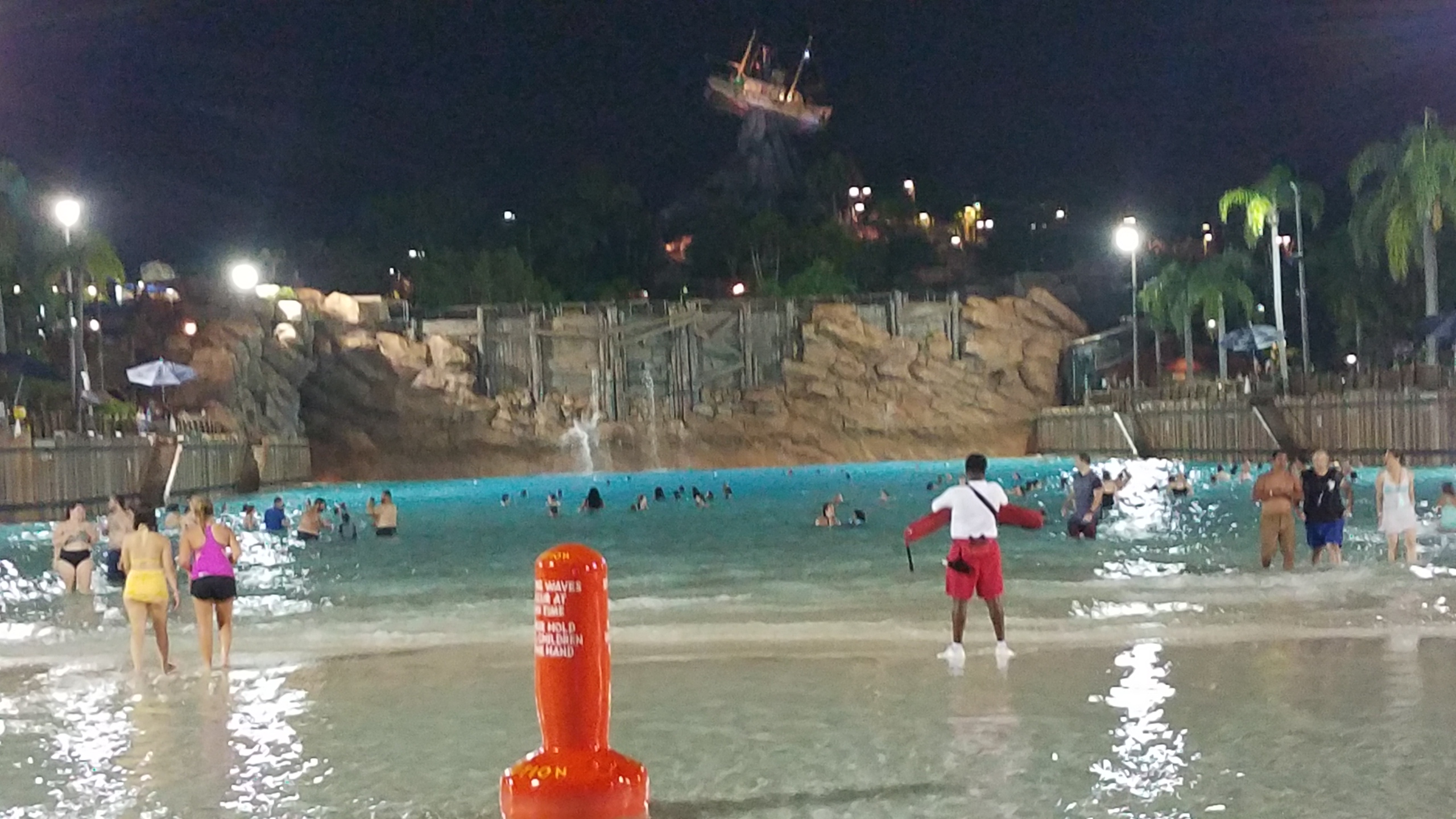 H2O Glow Nights