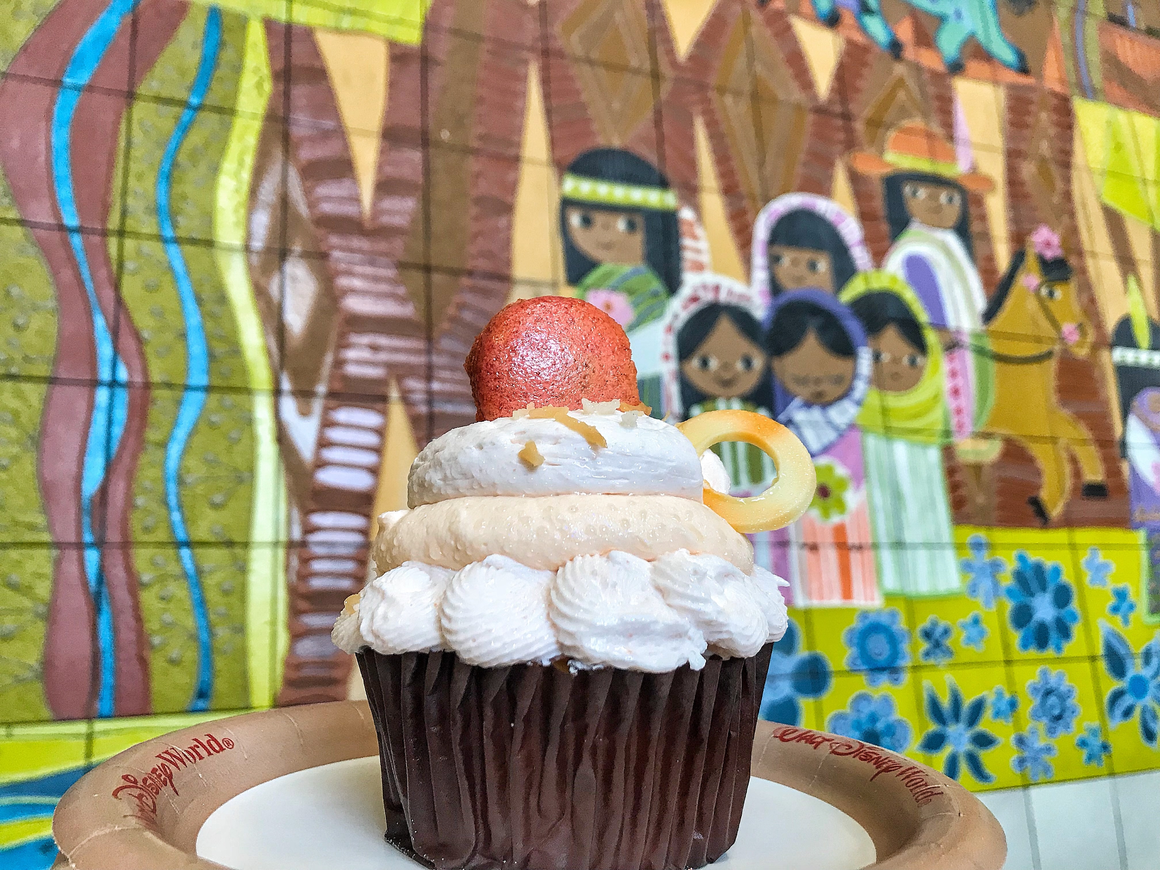 Tropical Iridescent Macaron Cupcake Contemporary Resort