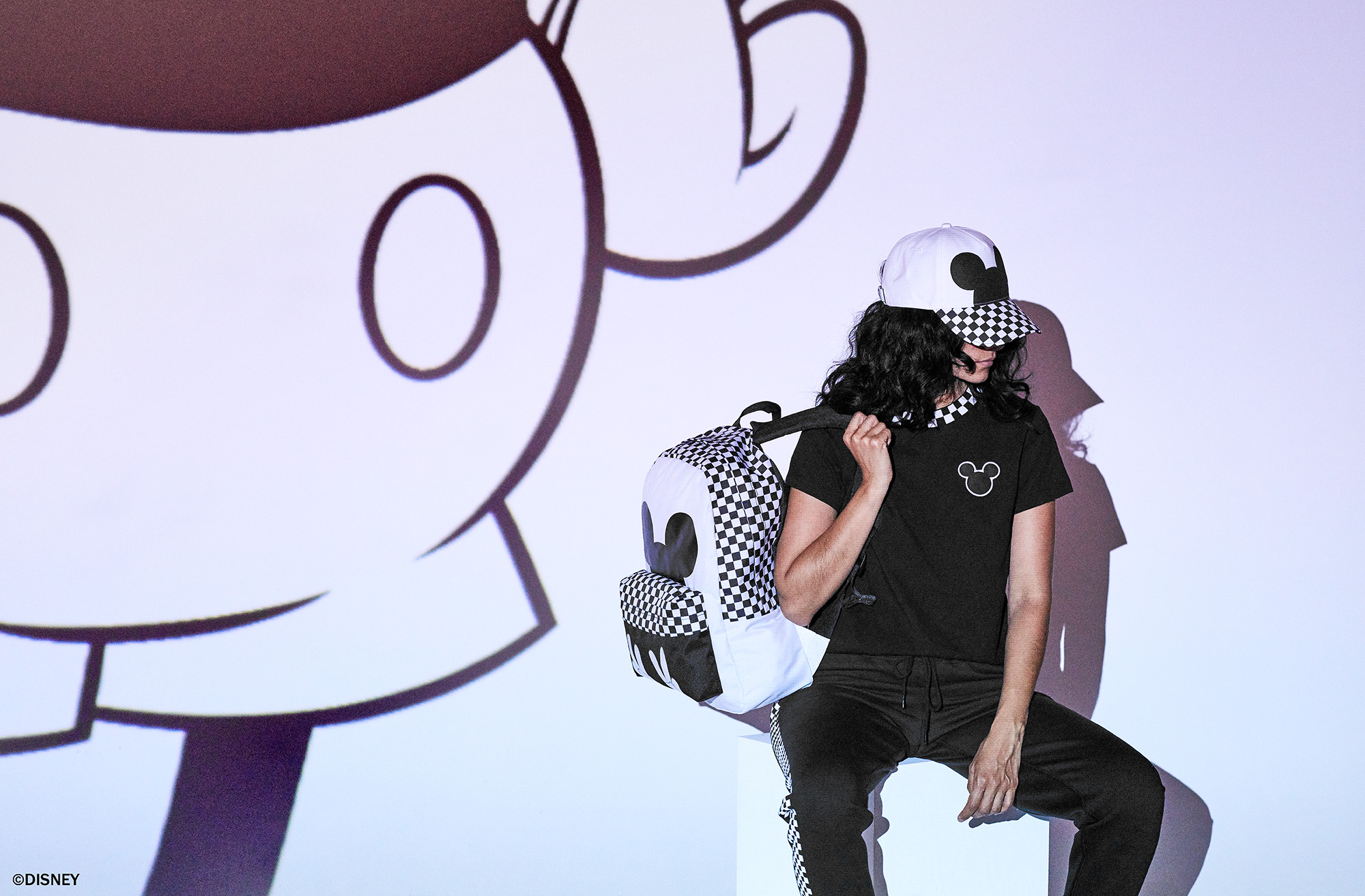 HO18_MICKEY_90_37978